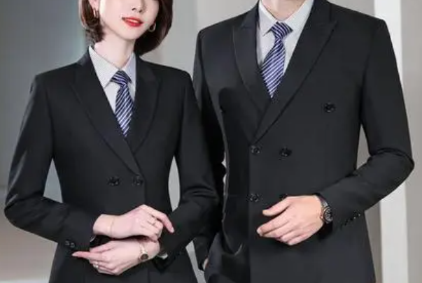 企業職業正裝西服選擇定制好/還是成品好？