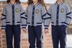 如何預防定制的校服清洗掉色問題？